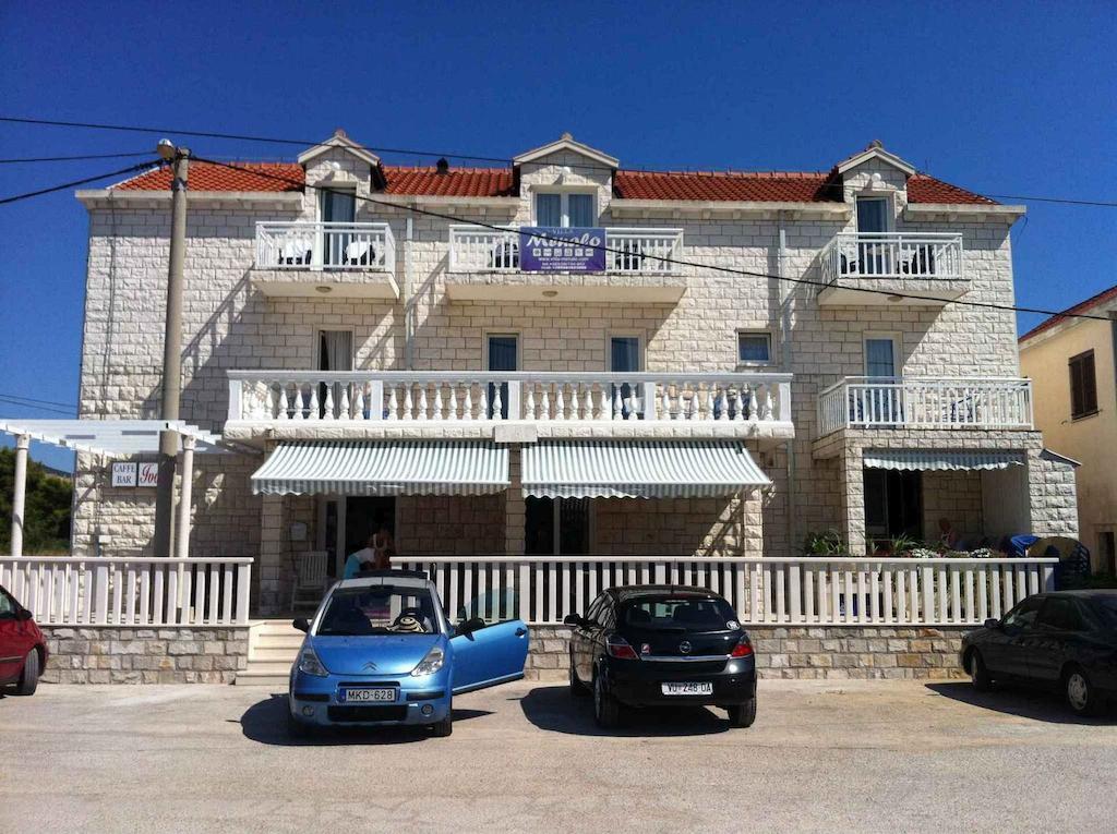 Villa Menalo Hodilje Buitenkant foto