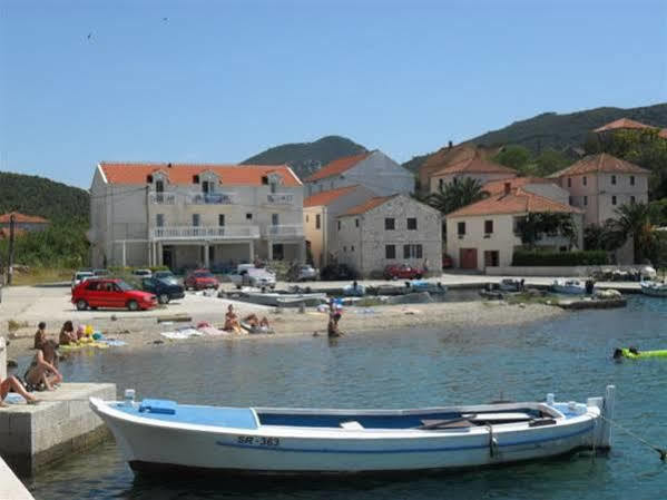 Villa Menalo Hodilje Buitenkant foto