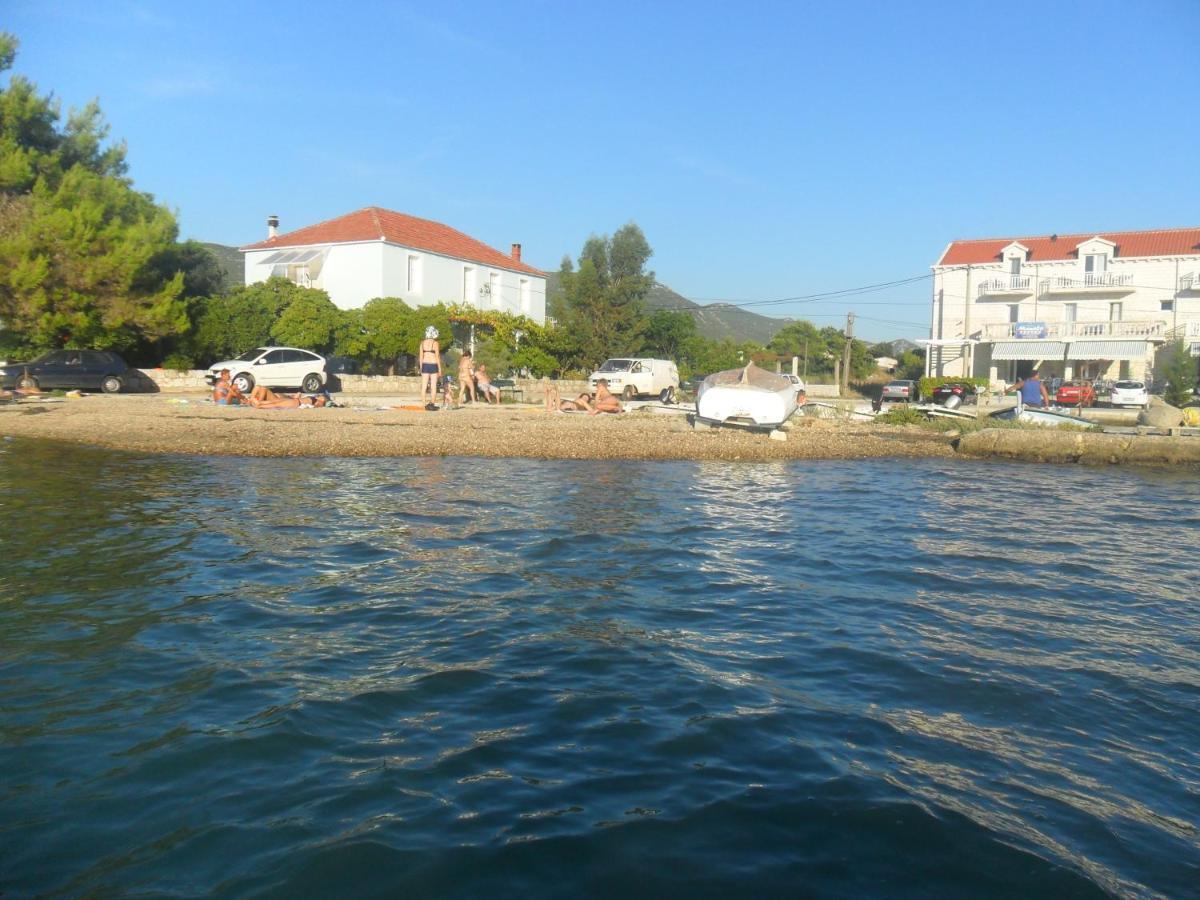 Villa Menalo Hodilje Buitenkant foto